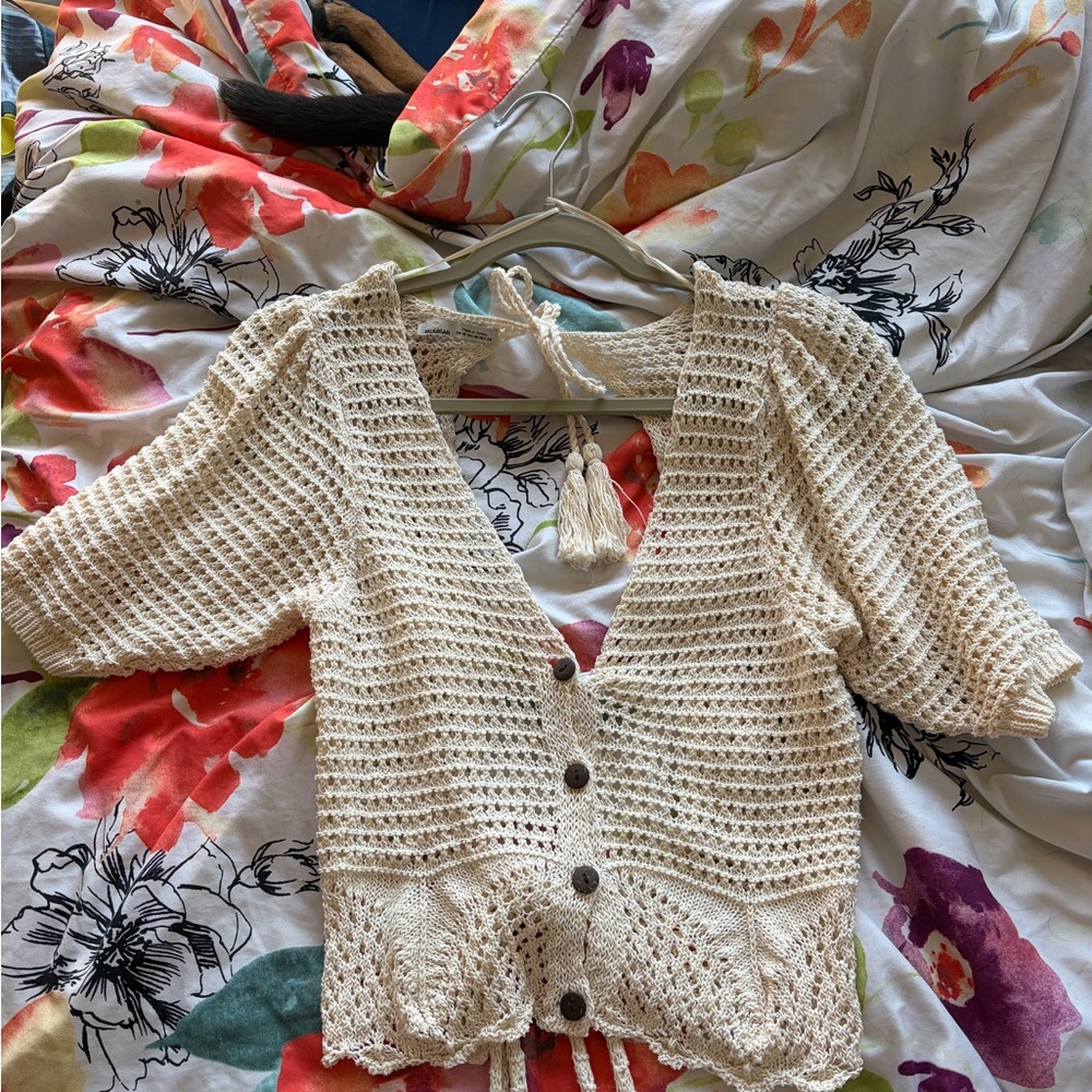 Pull&Bear Off-White Crochet Top
